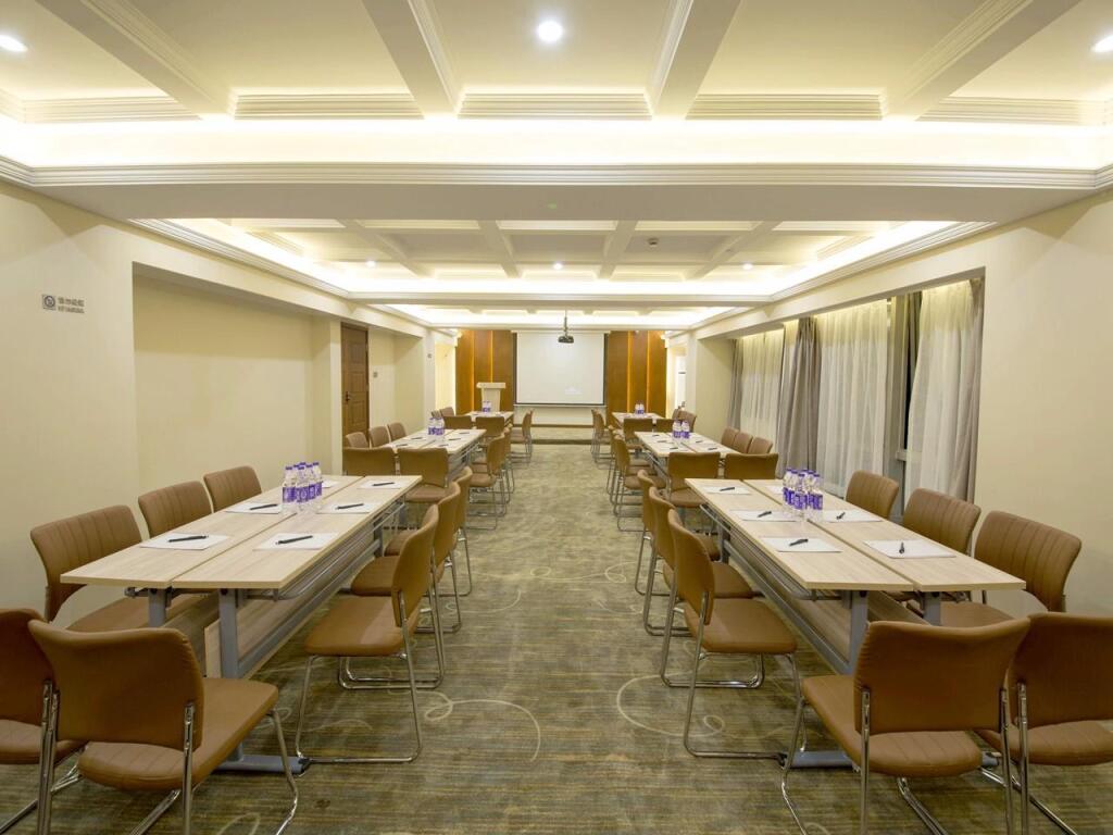 Сучжоу: Jinjiang Metropolo Suzhou Huaxia