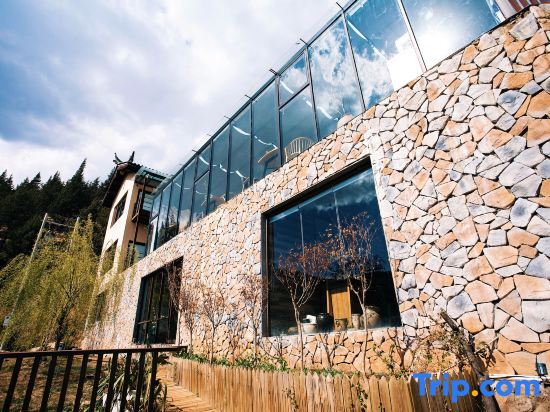 Лицзян: Qieman yoga hotel