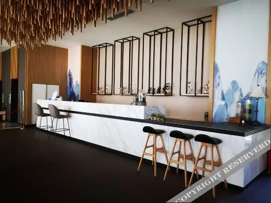 Хойчжоу: Huidong Financial Street Jinxi Lijing Qianxi Holiday Hotel