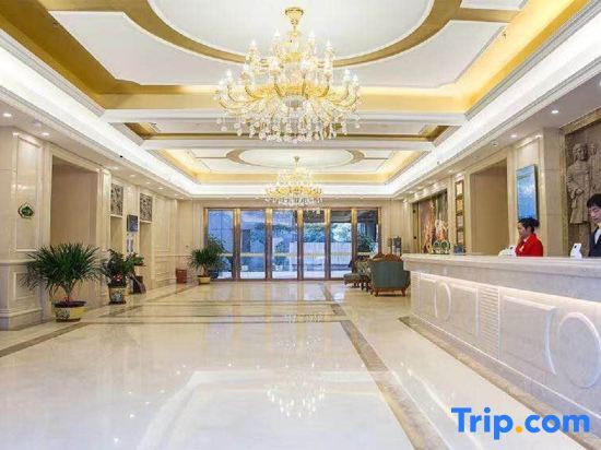 Наньнин: Vienna Hotel Guangxi Nanjing Nanhu Park
