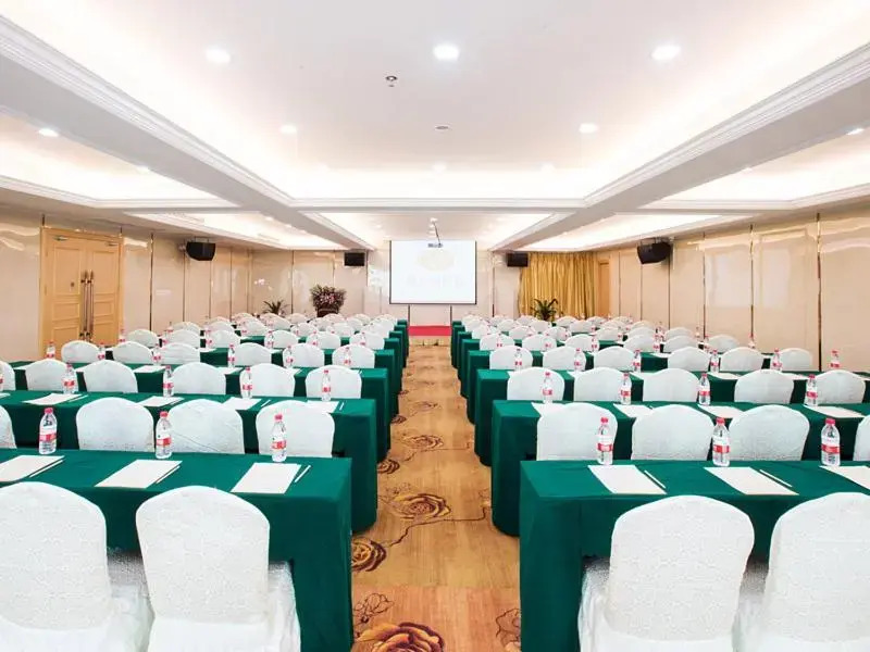 Хойчжоу: Vienna Hotel Guangdong Huizhou Jiangbei Railway Station