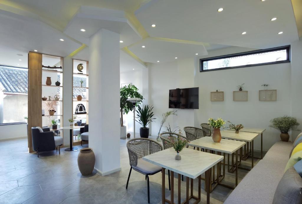 Баошань: Xinyue Suying Holiday Hotel