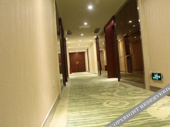 Чжаоцин: Zhaoqing Blue Palace Hotel