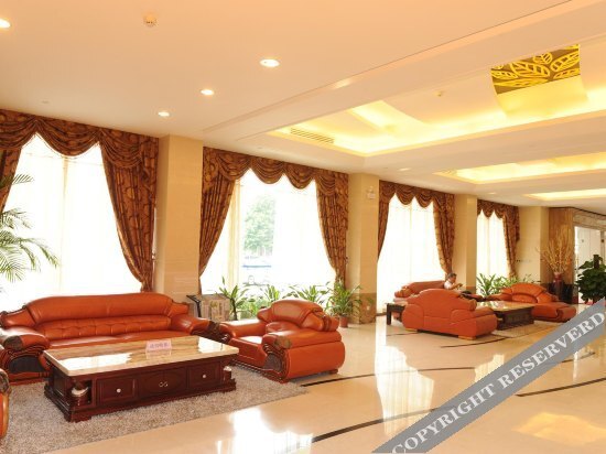 Чжаоцин: Zhaoqing Blue Palace Hotel