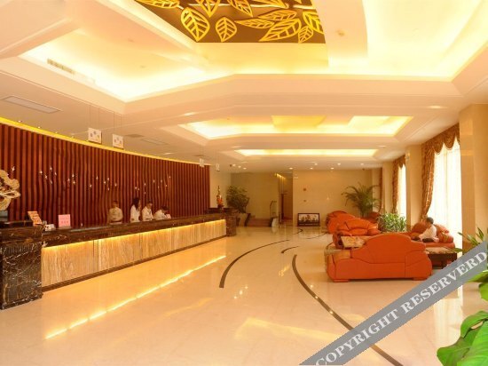 Чжаоцин: Zhaoqing Blue Palace Hotel