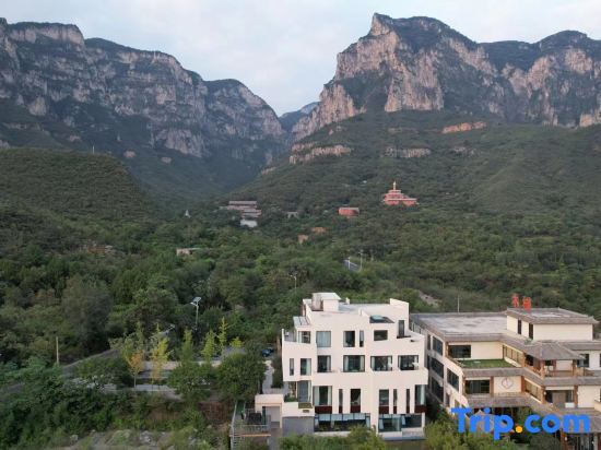 Цзяочжоу: Yuntai Mountain Yiyuan