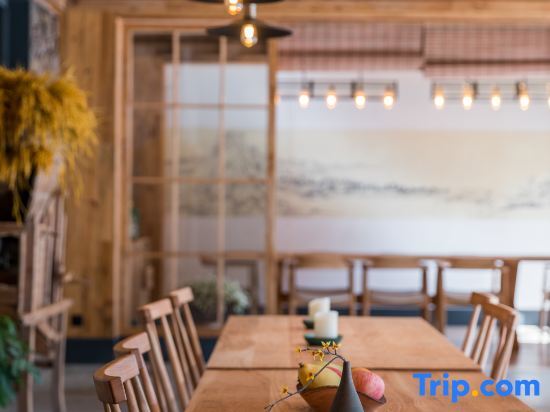 Хучжоу: Kaichen Puju Hot Spring Village Resort Hotel