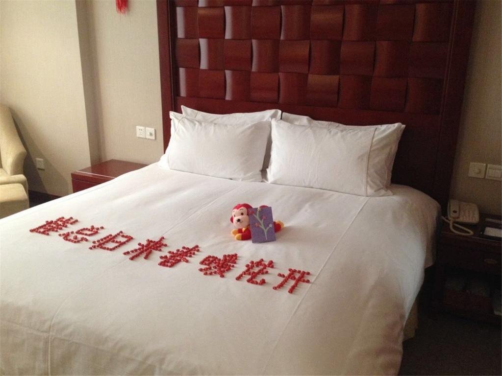 Ичан: Imperial Court Hotel Gezhouba VIP Building