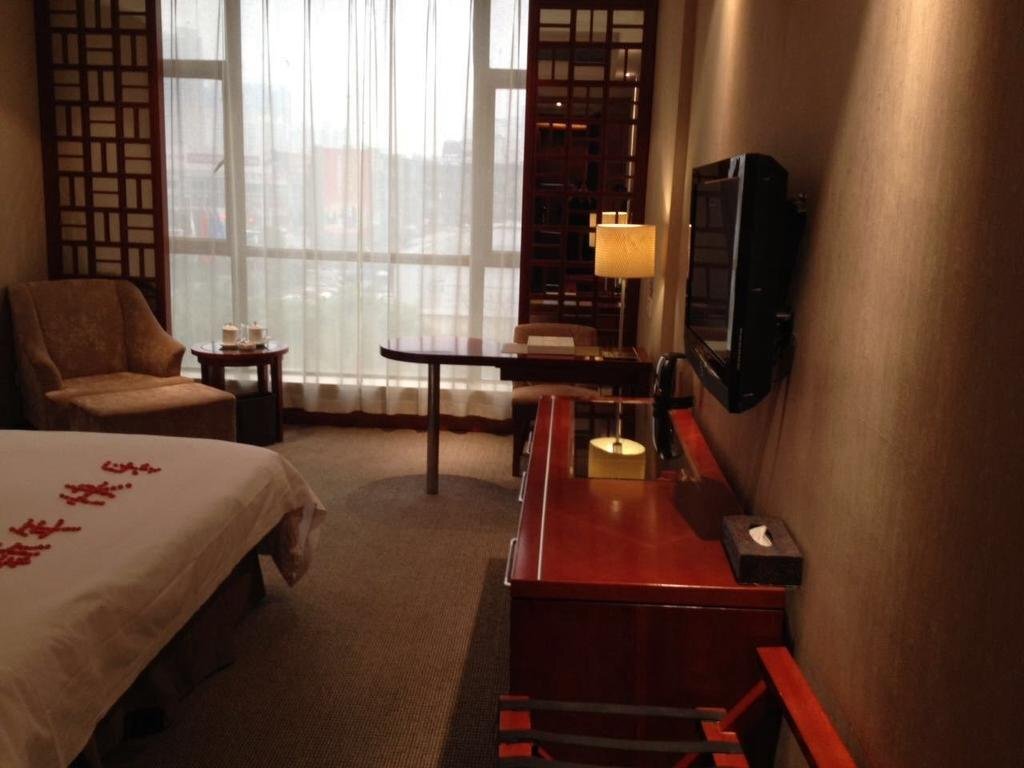 Ичан: Imperial Court Hotel Gezhouba VIP Building