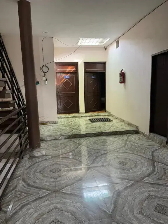 Мератх: OYO 80603H Hotel Aryavart