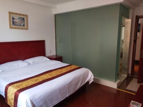 Хецзе: GreenTree Inn Shandong Heze Development Zone Guangzhou Road Yuehua Express Hotel