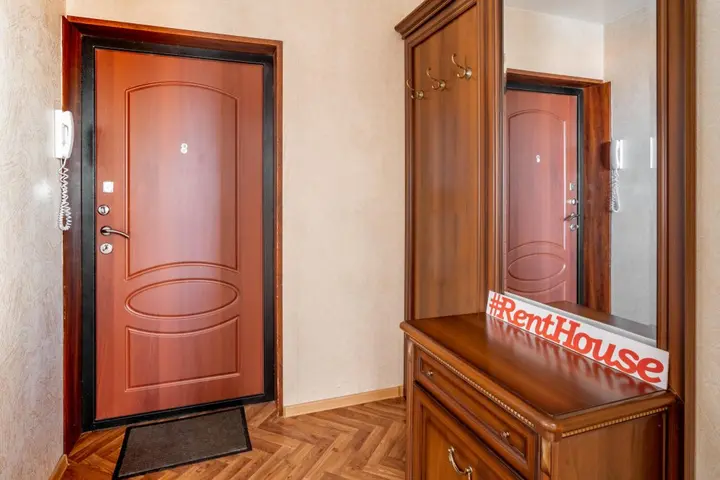 Нижний Новгород: RentHouse (РентХаус) на Волжской набережной