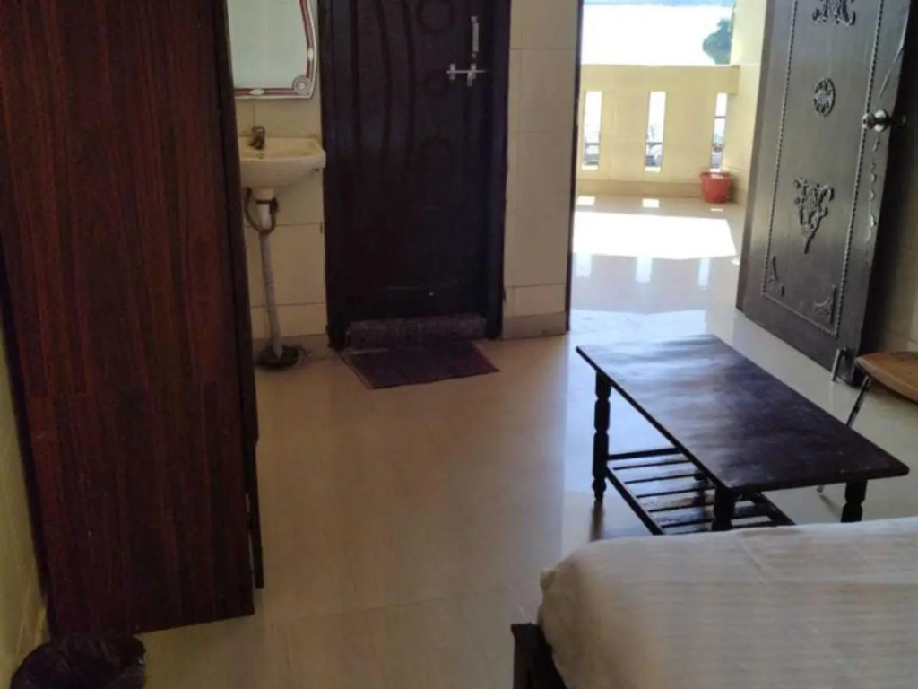 Шамшабад: Oyo Flagship 81481 Hotel Anix Residency
