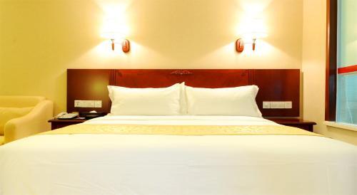 Хойчжоу: Vienna International Hotel Huizhou Daya Bay Century City