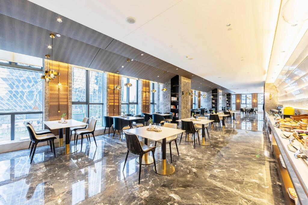 Чжэнчжоу: Atour Hotel Zhengzhou East Station Longzi Lake