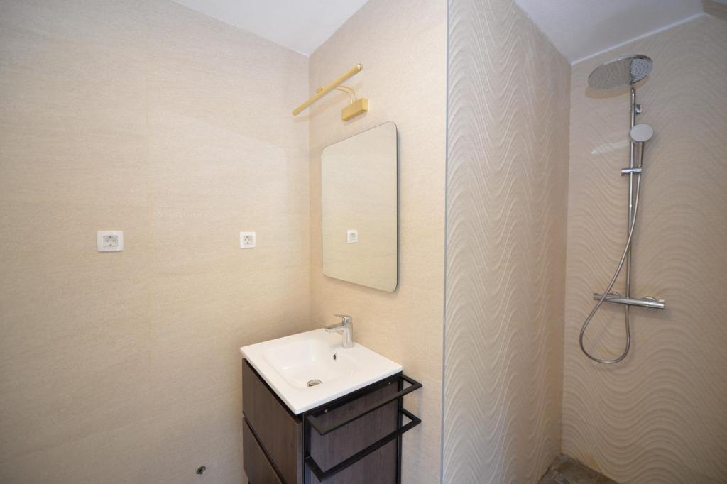 Доброта: Seaside House Kotor