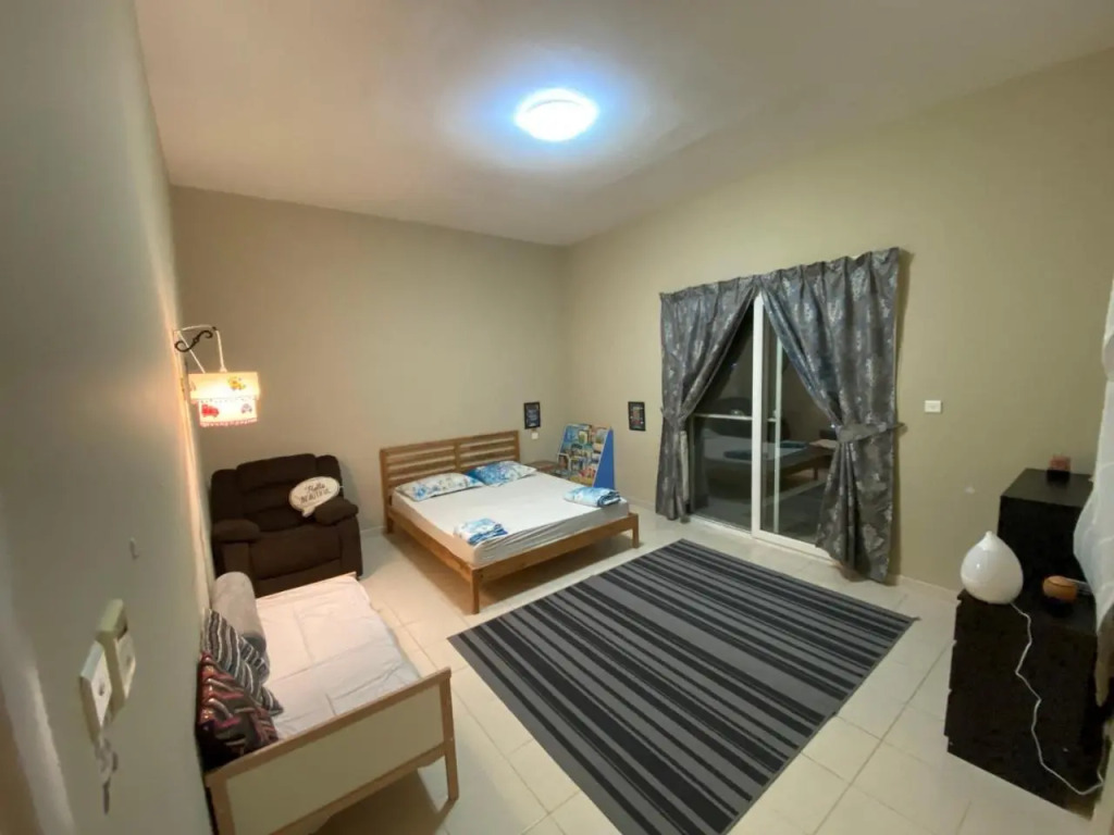 Дубай: Spacious 4-bedroom villa, children friendly