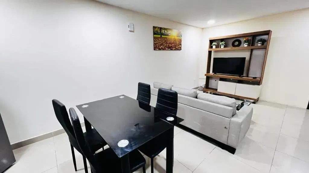 Дубай: Golden Gulf Vacation Homes L L C