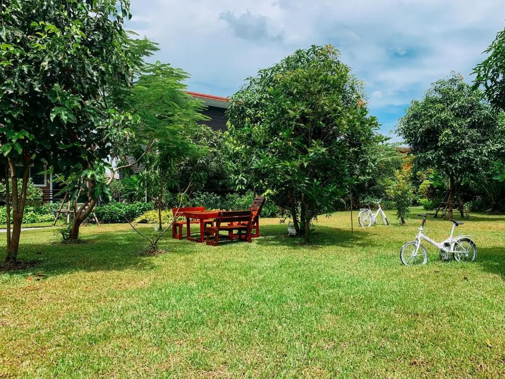 Пхра-Прадэнг: บ้านสวนใกล้กรุงบางกะเจ้า