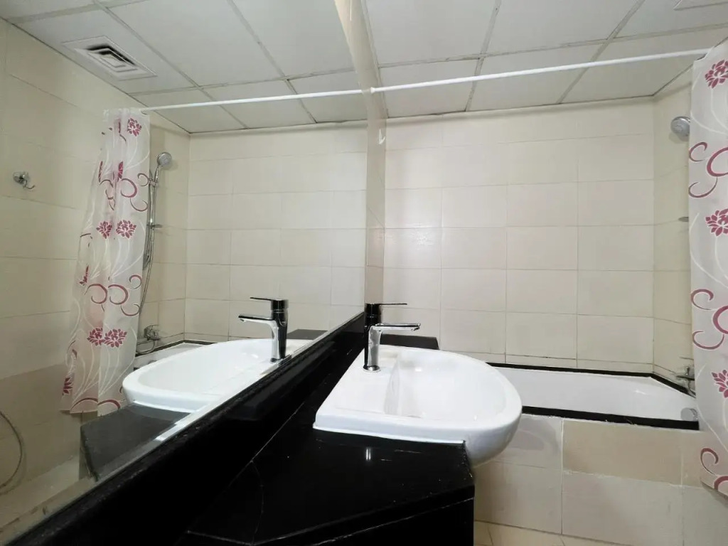 Дубай: Relaxing 1 Bedroom with All Facilities