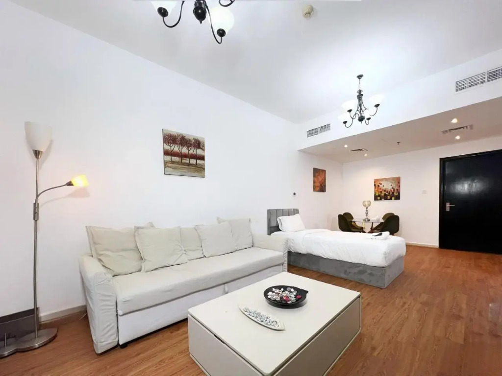 Дубай: Relaxing 1 Bedroom with All Facilities