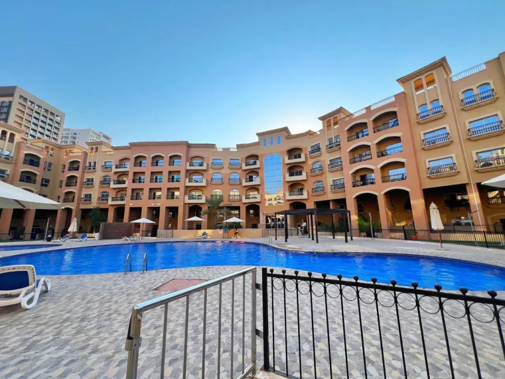 Дубай: Relaxing 1 Bedroom with All Facilities