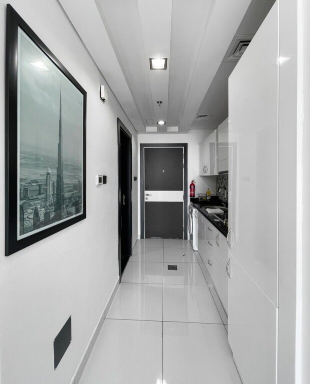 Дубай: Elegant Studio Golf Course View Bnbmehomes