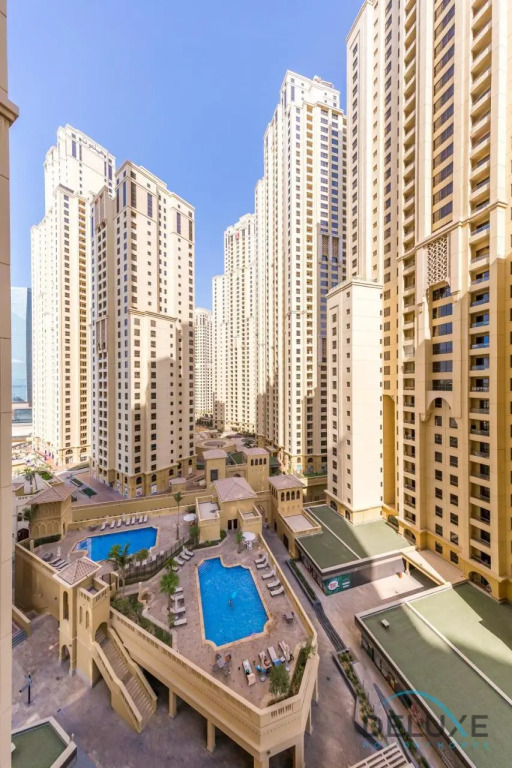 Дубай: Pool Views Studio Minutes Away To Jbr Beach, Rimal 3 by Deluxe Holiday Homes