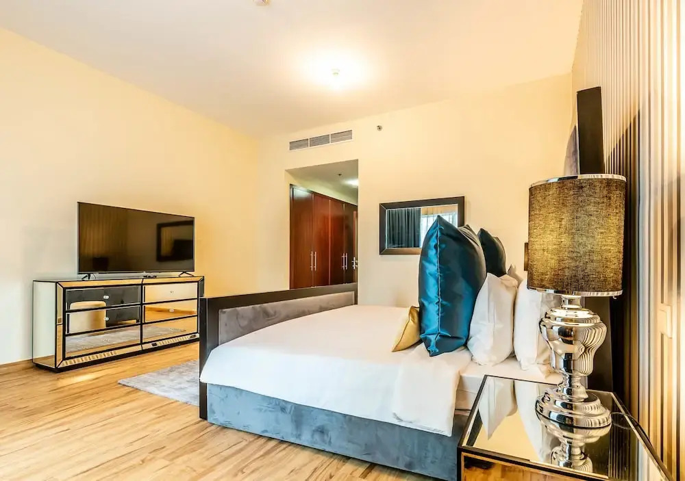 Дубай: Dubai Marina - Jumeirah Living Marina Gate 3 3804