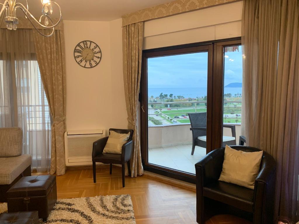 Бар: Panorama Bar 2 bedroom