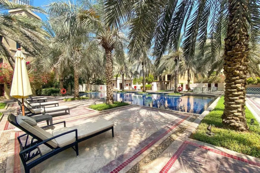 Дубай: Silkhaus exclusive 1BDR in Downtown Dubai Old Town