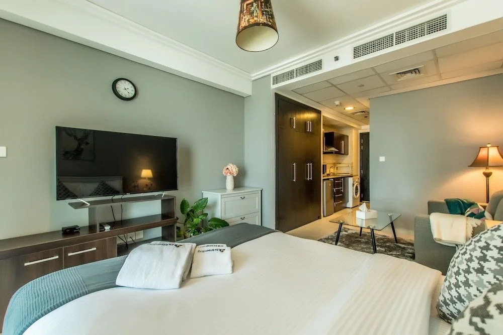 Дубай: Cozy studio at Goldcrest Views 2 JLT