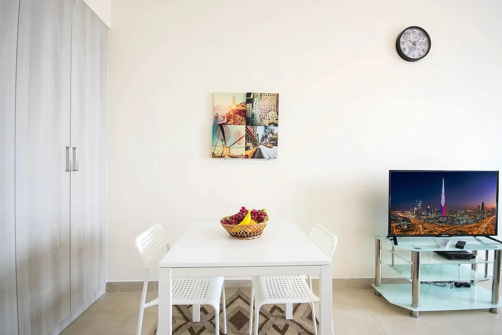Дубай: Key View - Plaza Residence 1