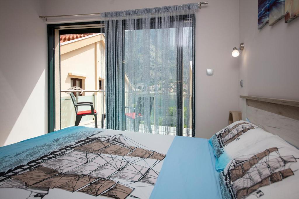 Доброта: Fortress View apartment II
