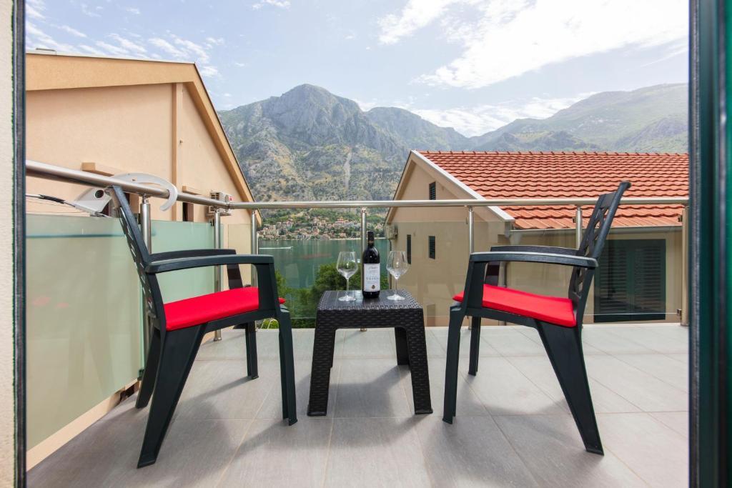 Доброта: Fortress View apartment II