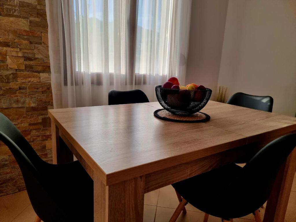 Бар: Apartment Tomanovic