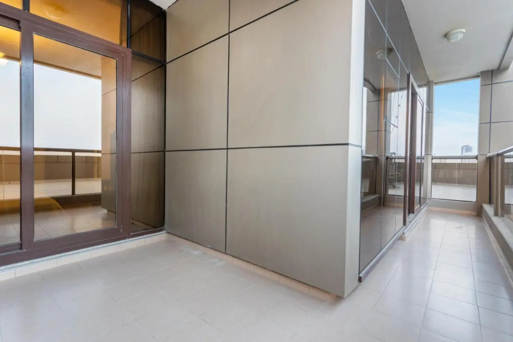 Дубай: Live Spacious 3br Apartment All En Suite & Balcony