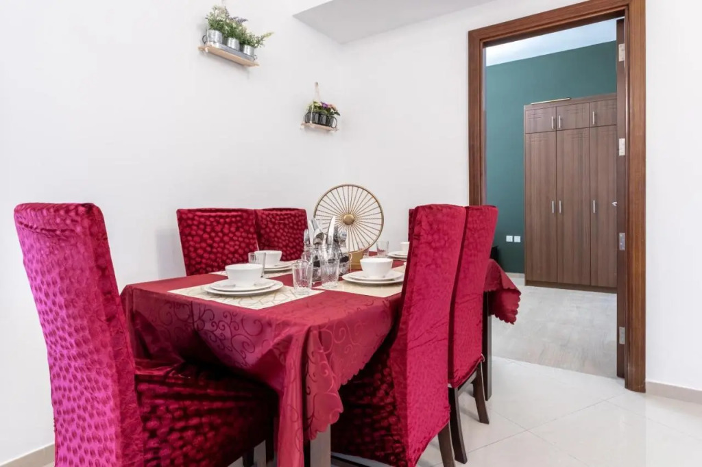 Дубай: Live Spacious 3br Apartment All En Suite & Balcony