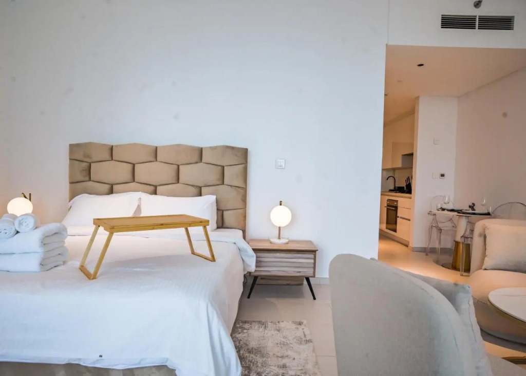 Дубай: Stylish Studio W Dubai Canal Vw in Business Bay