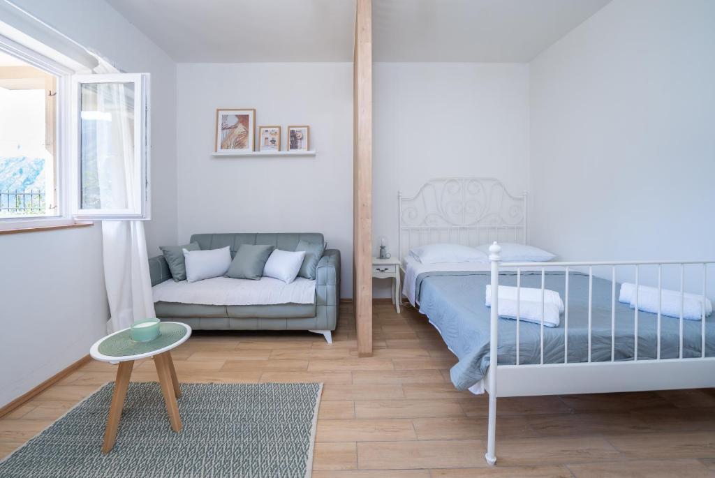 3M - Stylish studio apartment with terrace — фото 5