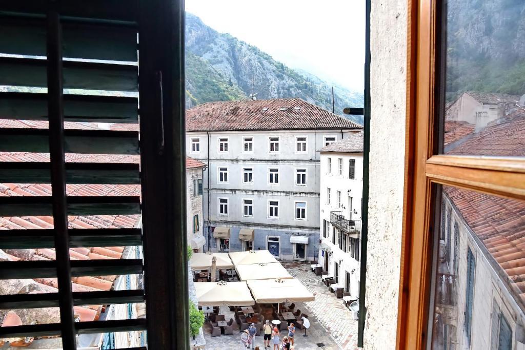 Cozy & Extravagant Suite in Antique Bizanti Palace — фото 1