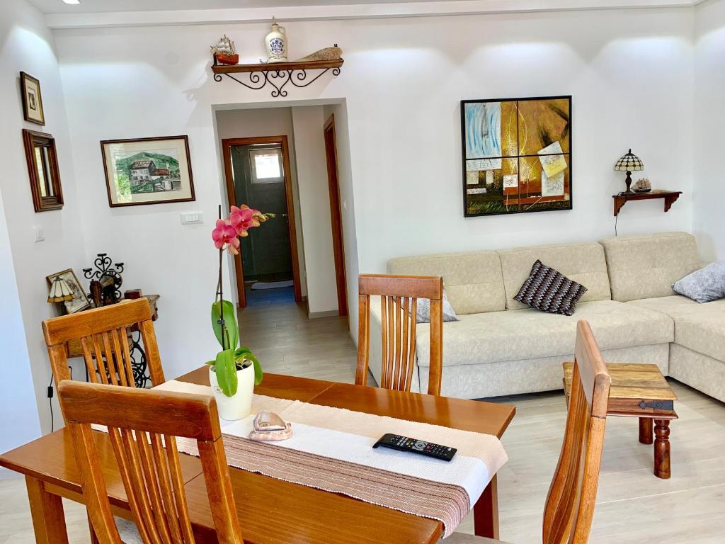 Доброта: P&I Apartments Jadranska 74,Dobrota