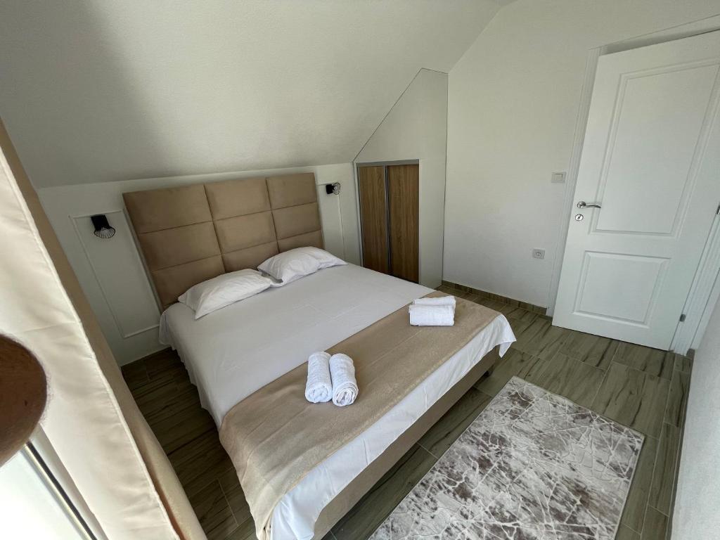 Ульцинь: Days Inn Long Beach