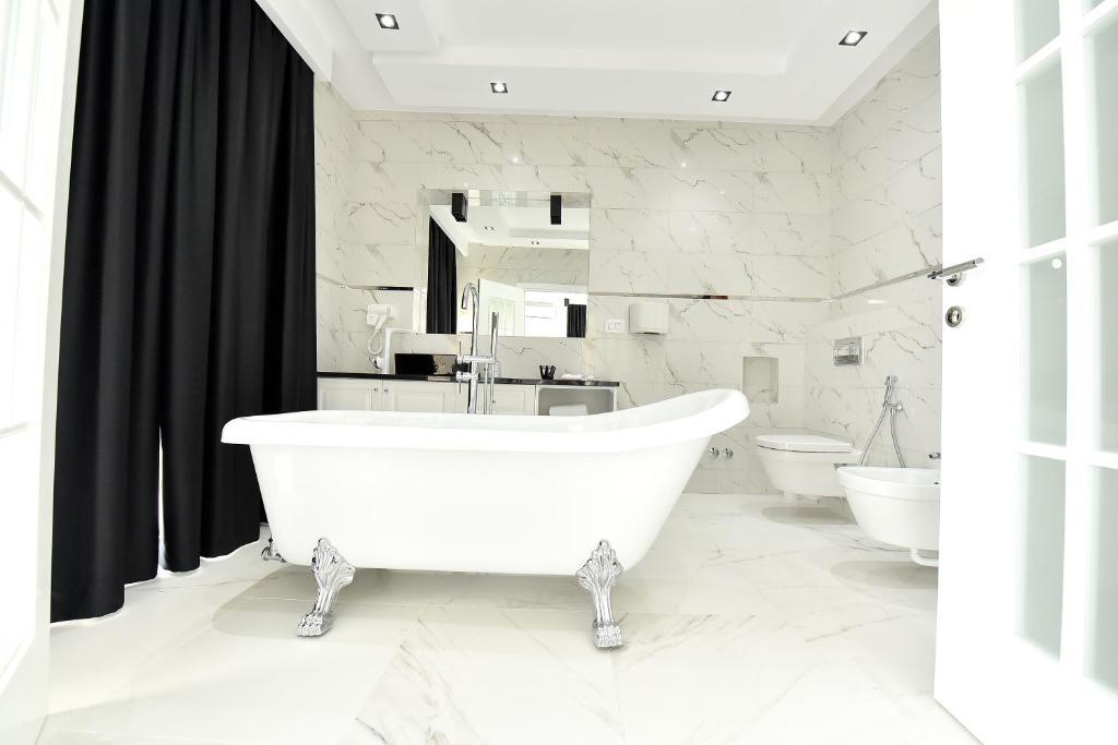 Ульцинь: Barjaktar - Luxury Suites & SPA