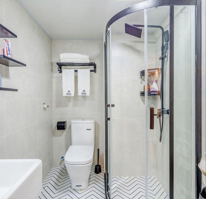 Сиань: Go Native Downtown Apartment