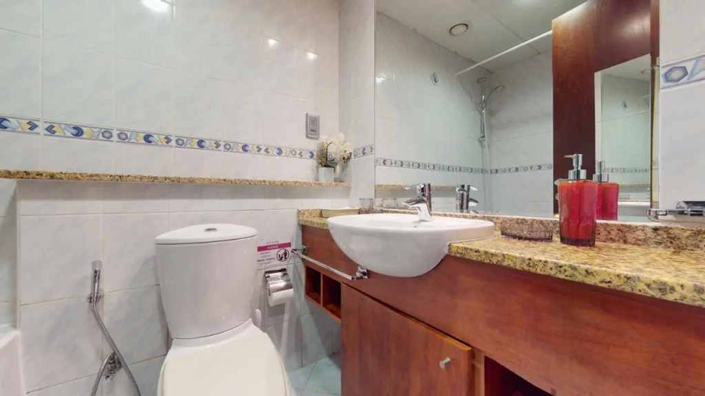 Дубай: Lv13 - Elegant Studio in Lake View Tower