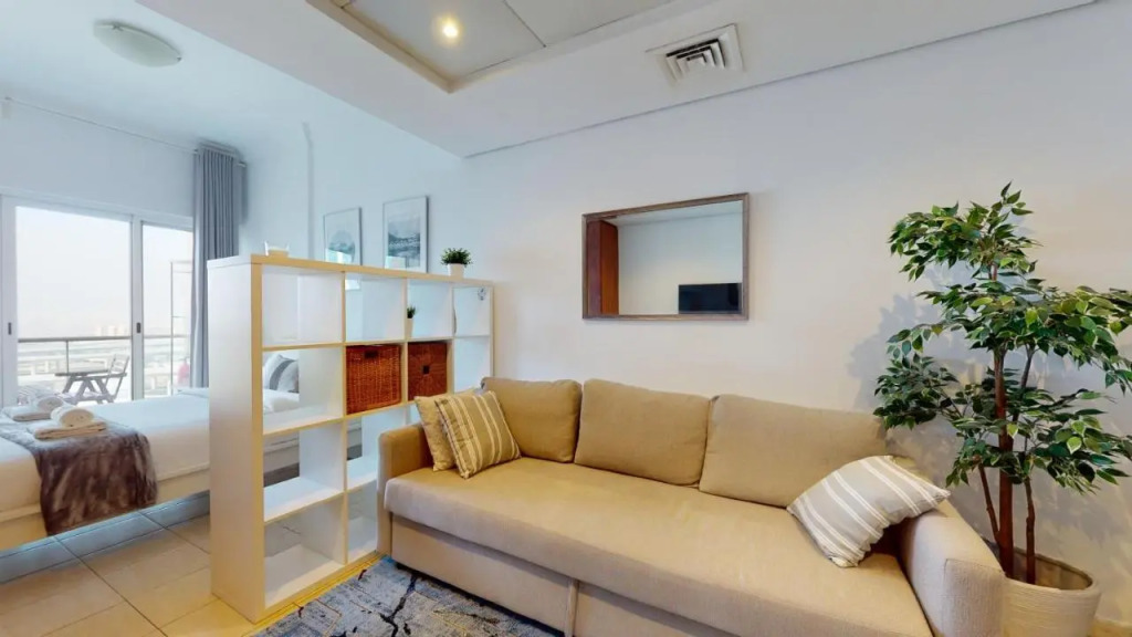 Дубай: Lv13 - Elegant Studio in Lake View Tower
