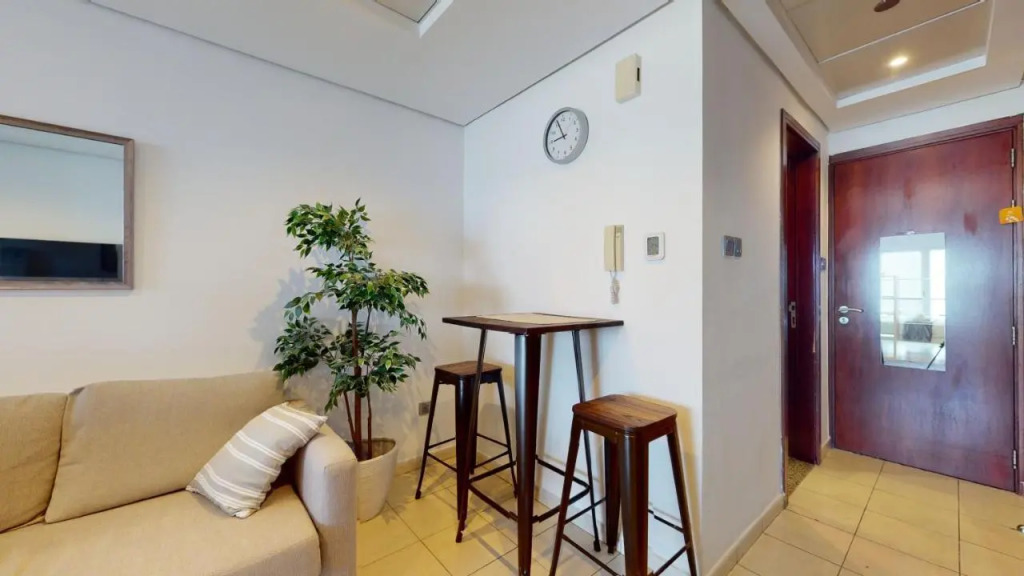 Дубай: Lv13 - Elegant Studio in Lake View Tower