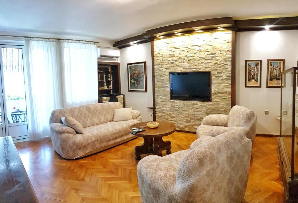 Доброта: Promenade suite