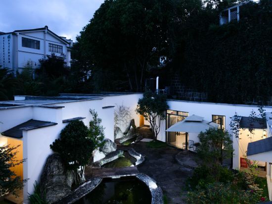 Баошань: Tengchong Nansu · Timeli Lakeside Yard